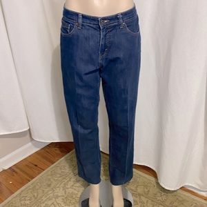 Signature by Levi Strauss Women’s Perfectly Shaping Straight 512 Jeans (size16)